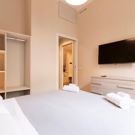 Missori Apartment 1 Milan Bagian luar foto