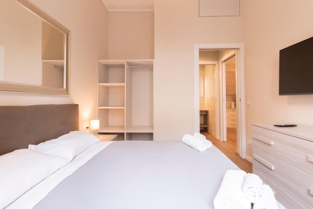 Missori Apartment 1 Milan Bagian luar foto